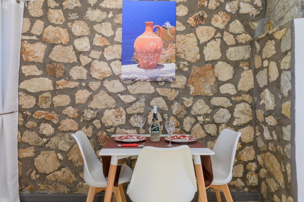Sofias Cottage Razata Argostoli מראה חיצוני תמונה