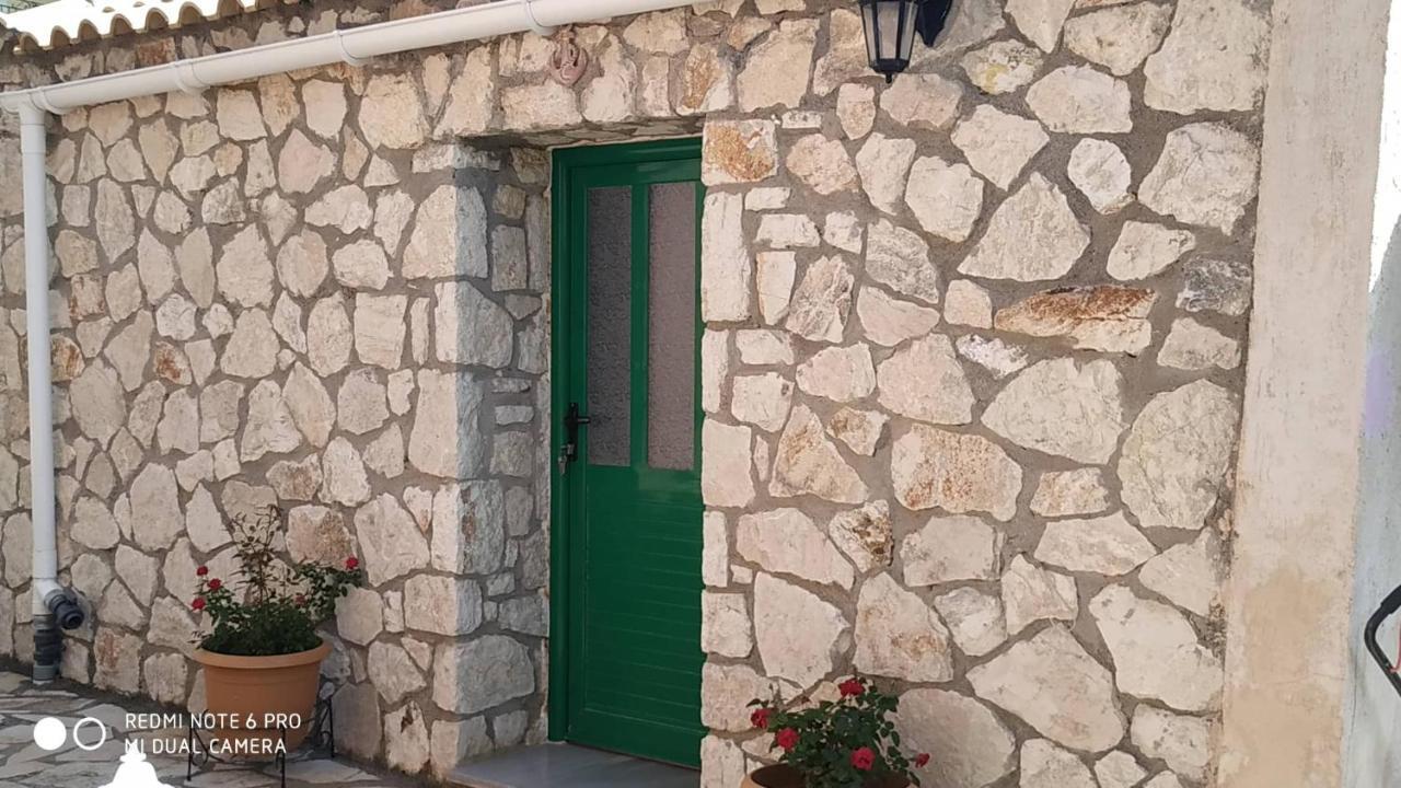 Sofias Cottage Razata Argostoli מראה חיצוני תמונה